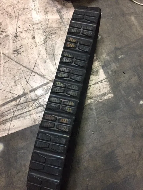 149X88X28 (6X3.5X28) Rubber Track, Toro Dingo TX425