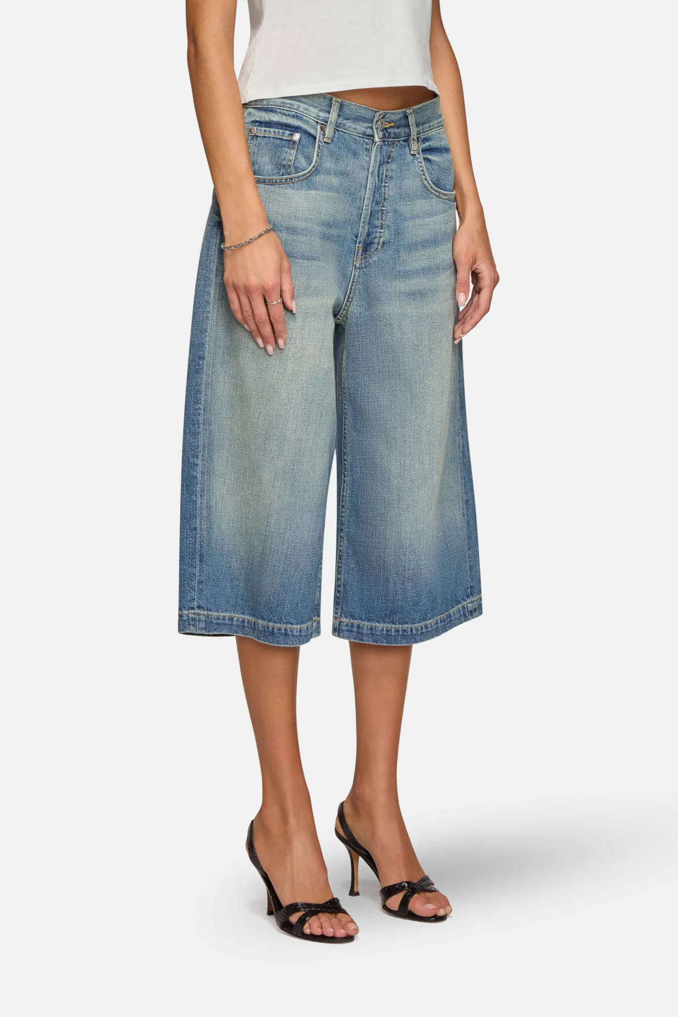 Rizu Short