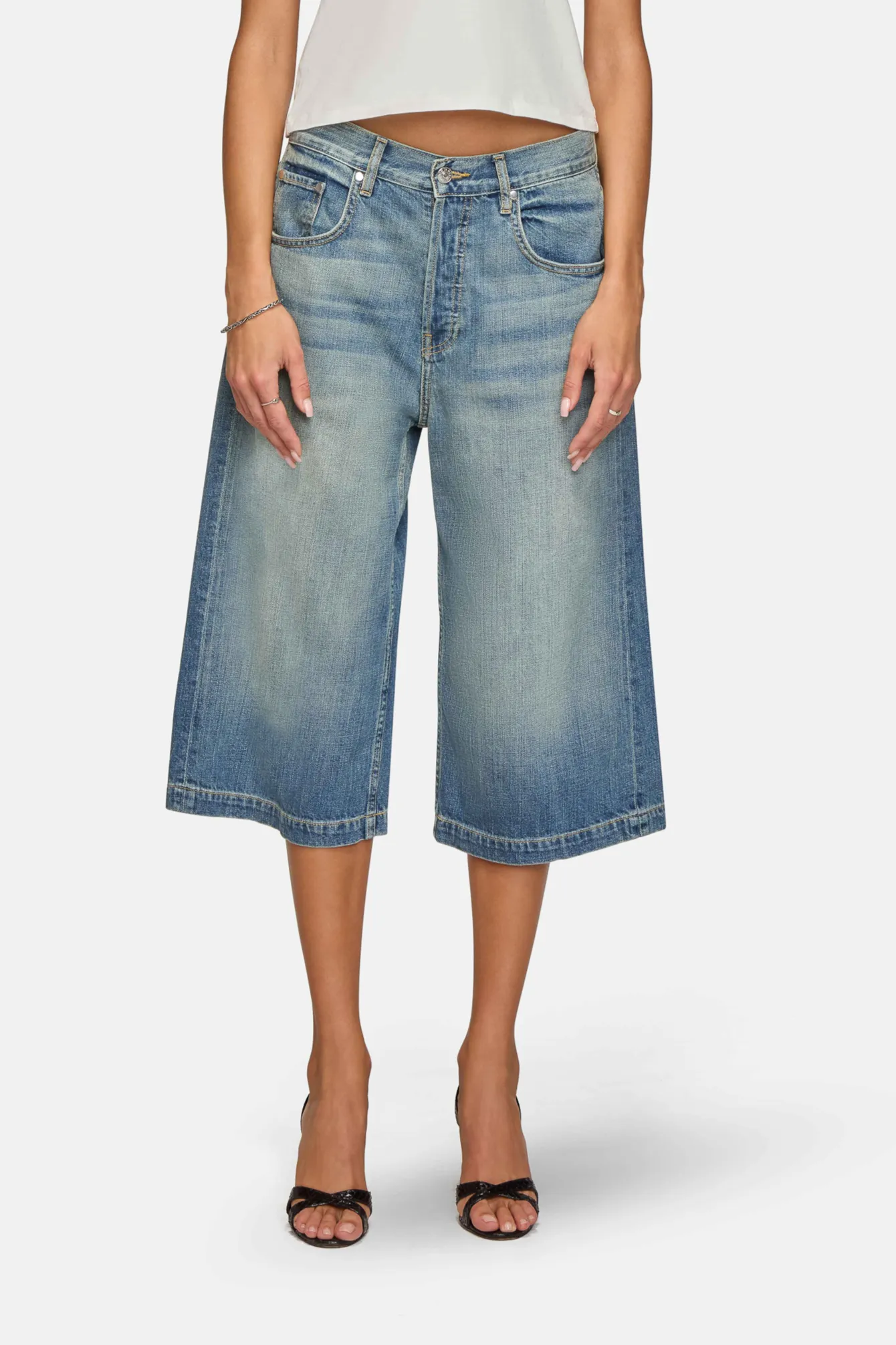 Rizu Short