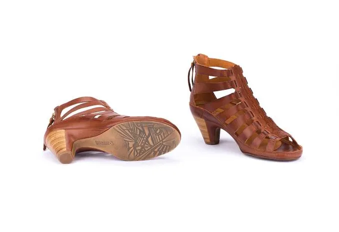 Womens Pikolinos Java Sandals in Cuero Brown